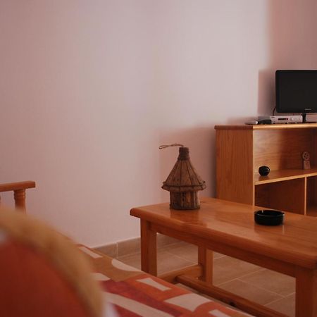 Apartamentos Les Palmeres Platja d'Aro Ruang foto