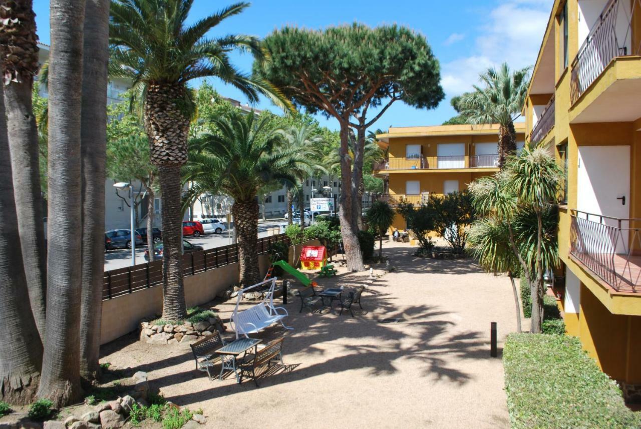 Apartamentos Les Palmeres Platja d'Aro Bagian luar foto